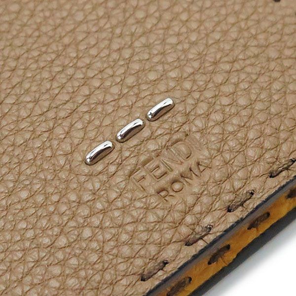 【人気商品】フェンディ 折財布 二つ折り ロゴ フェンディ コピー7M0194